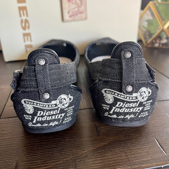 Diesel 1978 Women’s Water Lily Sandals - Picture 5 of 14